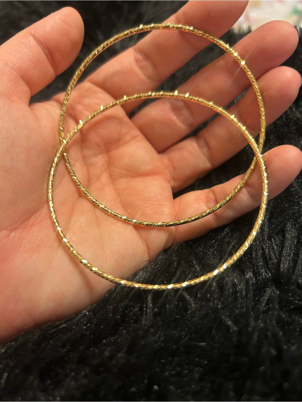 Set of 2 Gold Tone Textured Skinny Bangle Bracelets Stackable Vintage Style